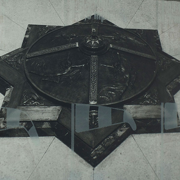 Detalles de los dibujos realizados sobre el vidrio.